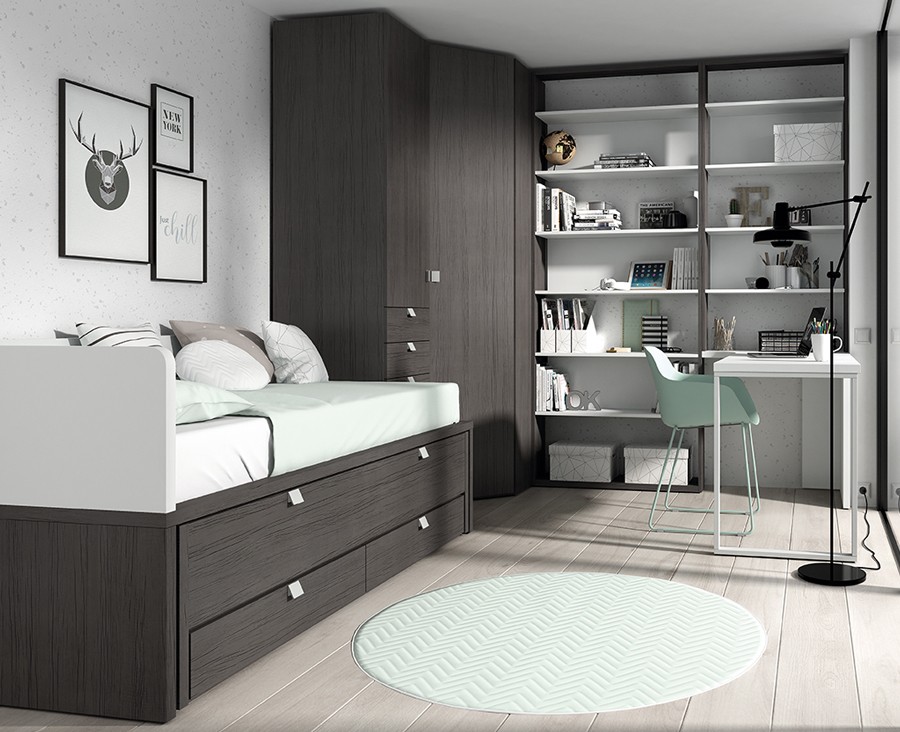 Dormitorio juvenil con cama nido escritorio y armario en Badajoz